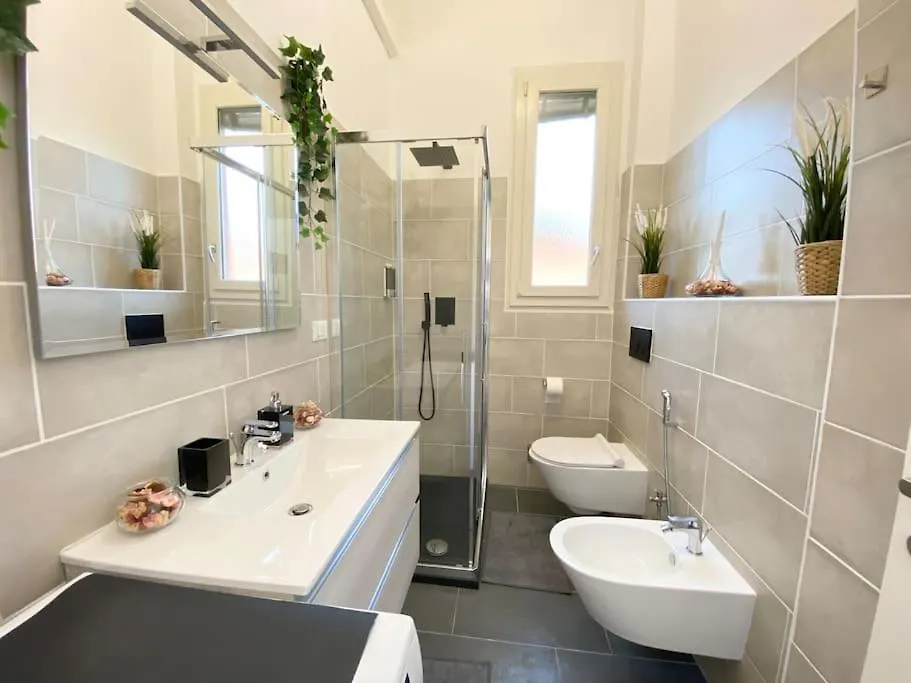 Apartment Comfy Suite With Wi-Fi/Netflix Bologna