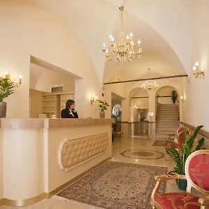 3* מלון Cavour